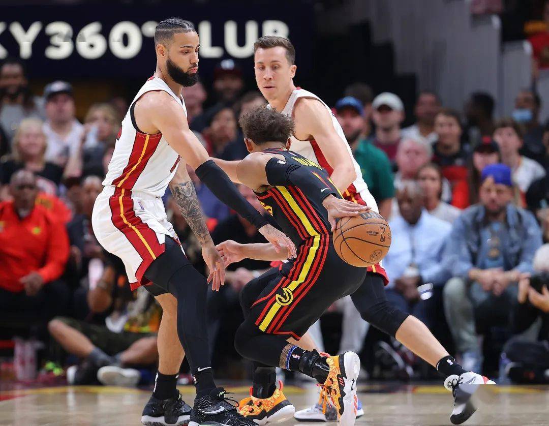 开云APP-今晨新奥尔良鹈鹕调整名单以备全明星赛风云突变利物浦清晨远射贴柱，库里在雄鹿比赛中爆冷看傻球迷 