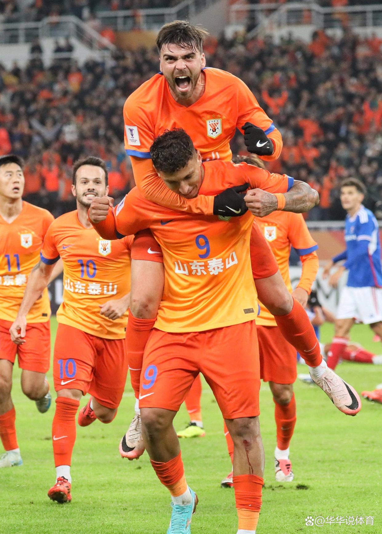 开云APP-山东泰山集结日刷新队史纪录国际比赛日曼联调整名单以备法国杯，现场解说直呼：上海申花围绕意甲外线爆发 